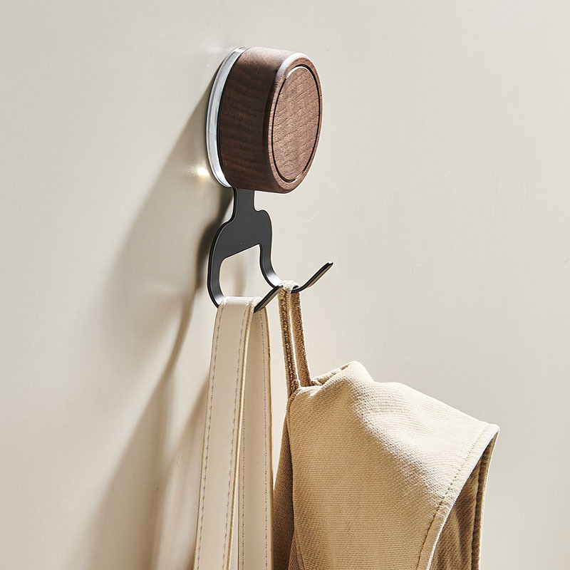 Wooden Suction Cup Hook – Strong Load Capacity, No-Trace Installation