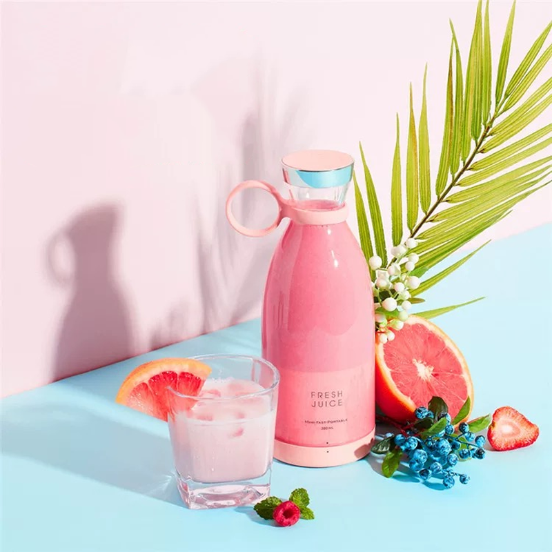 Electric Portable Juice Blender – Compact, Rechargeable & Easy to Carry